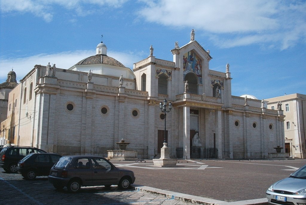 La Cattedrale di San Lorenzo Maiorano a Manfredonia, da cui parte la processione della Madonna di Siponto.